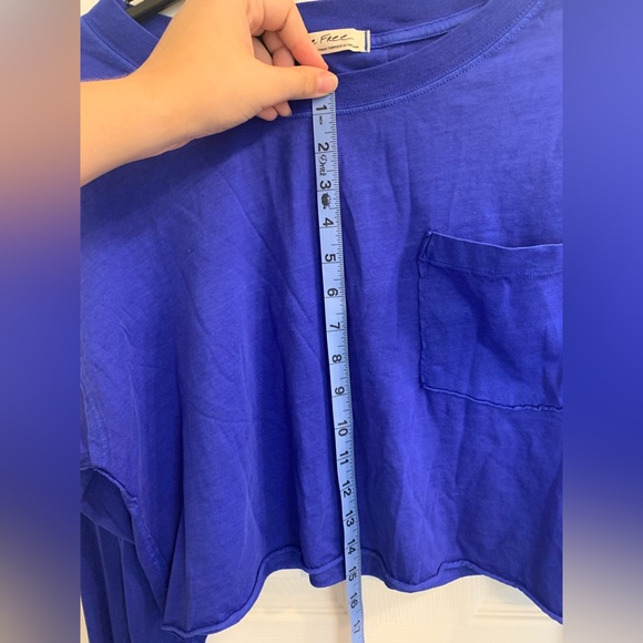 We the free cropped top - Picture 4 of 5